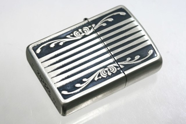 Zippo ジッポー 絶版・2004年製造 ＃200 ロマネスク A