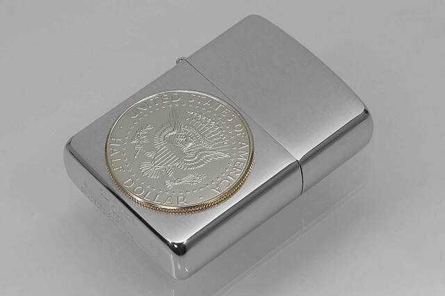 Zippo ジッポー 絶版・2005年製造 ARMOR アーマー ＃162 ハーフダラーコイン 国章 イーグル メール便可