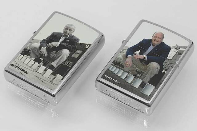 Zippo ジッポー 絶版・2001年製造 限定15,000個生産 A SERIES IN TIME ブレイス＆デューク ＃28546 メール便可