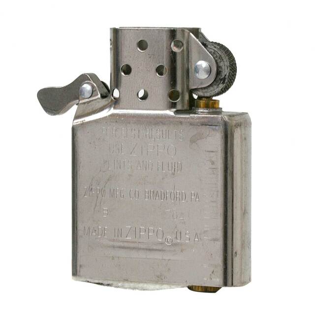 絶版/ヴィンテージ Zippo ジッポー 中古 2004年製造ARMOR