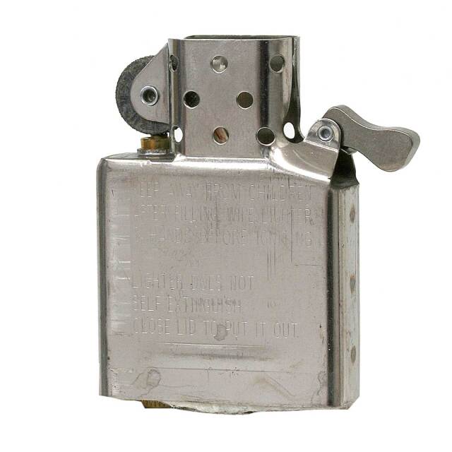 絶版/ヴィンテージ Zippo ジッポー 中古 2004年製造ARMOR