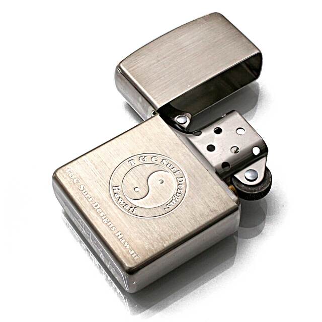絶版/ヴィンテージ Zippo ジッポー 中古 2004年製造T&C Surf 絶版/ヴィンテージ Zippo ジッポー 中古 2004年製造T&C Surf