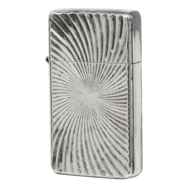 絶版/ヴィンテージ Zippo ジッポー 中古 2010年製造 スリムアーマー 彫刻 ハリケーン Pt スリム  [C]使用感あり傷汚れあり