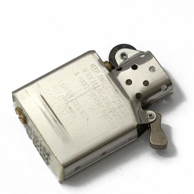 絶版/ヴィンテージ Zippo ジッポー 中古 2001年製造WILD TURKEY 縦ロゴ