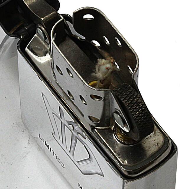 絶版/ヴィンテージ Zippo ジッポー 中古 2005年製造麻雀パイ「西