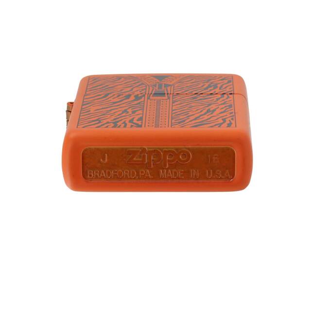 絶版/ヴィンテージ Zippo ジッポー 中古 2016年製造トラ柄 ジッパー