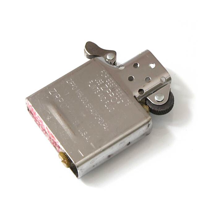 絶版/ヴィンテージ Zippo ジッポー 中古 2016年製造トラ柄 ジッパー
