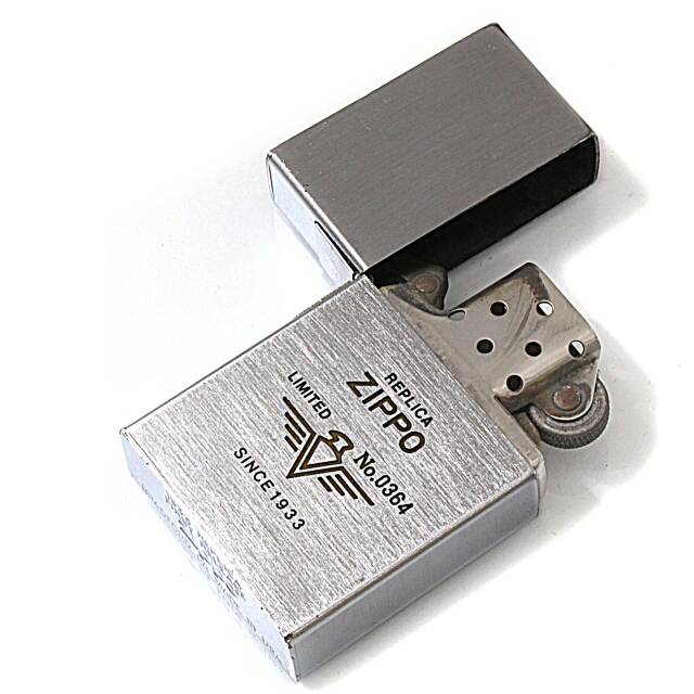 絶版/ヴィンテージ Zippo ジッポー 中古 1998年製造1933レプリカ 絶版/ヴィンテージ Zippo ジッポー 中古 1998年製造1933レプリカ
