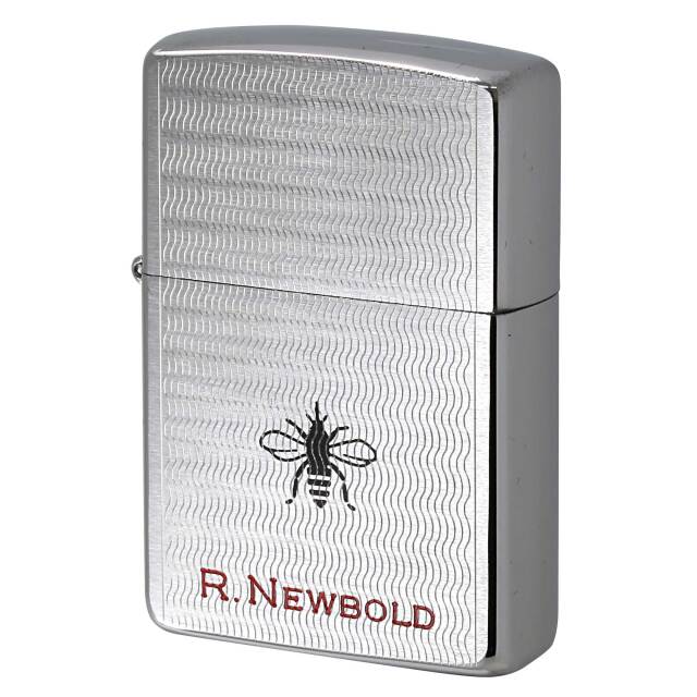 絶版/ヴィンテージ Zippo ジッポー 中古 1997年製造 ZIPPO R.Newbold アールニューボールド RN Storm エンジンタン彫刻 蜂 プリント  [S]ほぼ新品同様