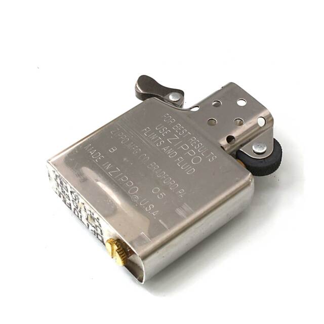 絶版/ヴィンテージ Zippo ジッポー 中古 2005年製造ZIPPO R.Newbold 試