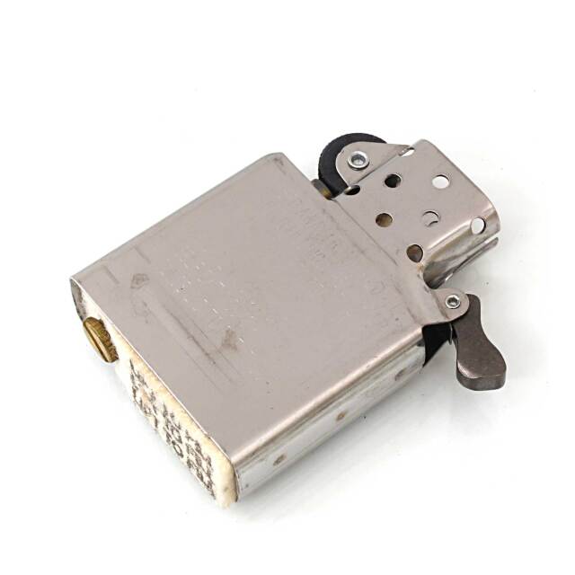 絶版/ヴィンテージ Zippo ジッポー 中古 2005年製造Nose Art