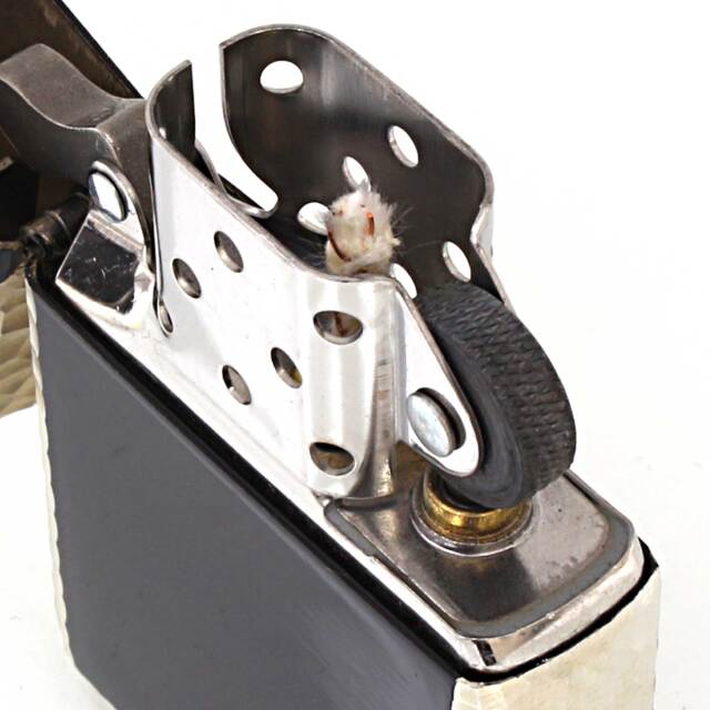 絶版/ヴィンテージ Zippo ジッポー 中古 2007年製造コーナーリュータ