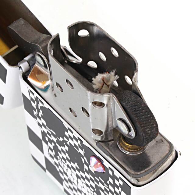 絶版/ヴィンテージ Zippo ジッポー 中古 2006年製造チェックドスカル