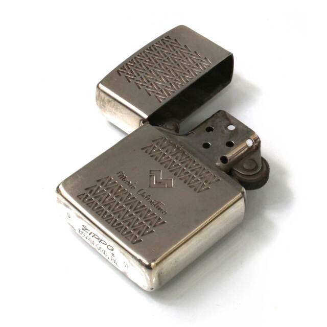 絶版/ヴィンテージ Zippo ジッポー 中古 1991年製造Mario Valentino