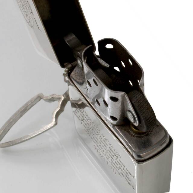 絶版/ヴィンテージ Zippo ジッポー 中古 2001年製造BICO TRIPLE SHIELD