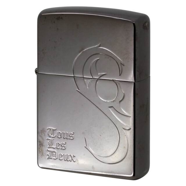 絶版/ヴィンテージ Zippo ジッポー 中古 2005年製造 Tous les Deux トライバル ブラック  [B]使用感ありやや傷汚れあり