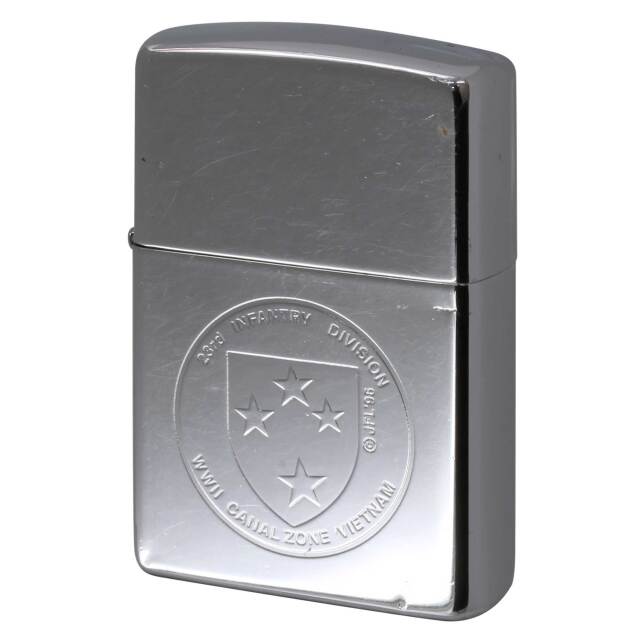 絶版/ヴィンテージ Zippo ジッポー 中古 2000年製造 アメリカ陸軍 第23歩兵師団 23rd INFANTRY DINISION WWII CANAL ZONE VIETNAM  [B]使用感ありやや傷汚れあり