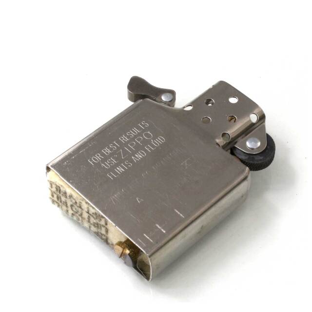 絶版/ヴィンテージ Zippo ジッポー 中古 1999年製造ペティ・ガール The