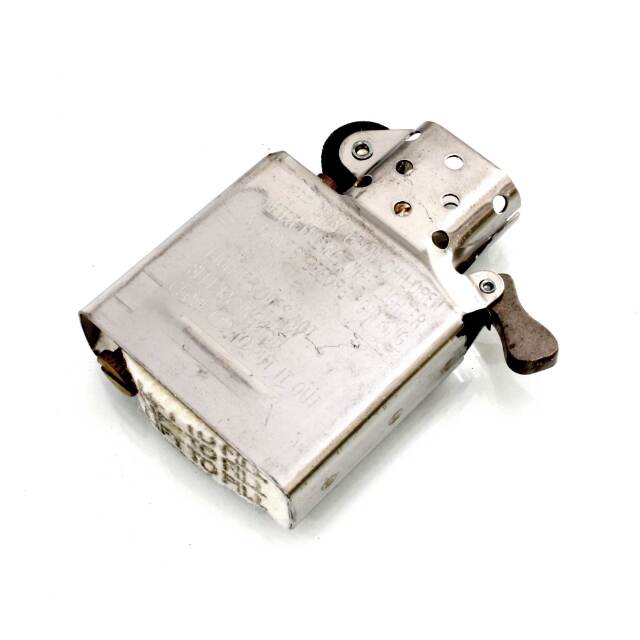 絶版/ヴィンテージ Zippo ジッポー 中古 2002年製造キリン ファイア 缶