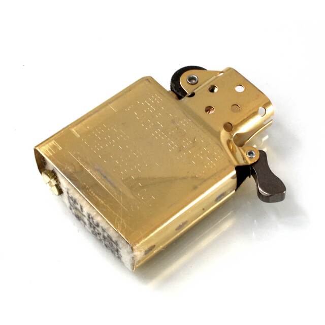 絶版/ヴィンテージ Zippo ジッポー 中古 2004年製造Hard Rock CAFE