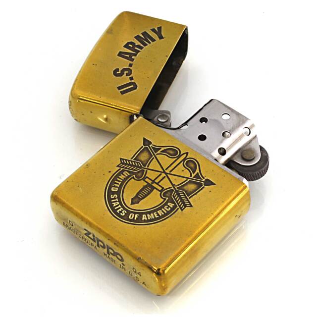絶版/ヴィンテージ Zippo ジッポー 中古 2004年製造US ARMY グリーン