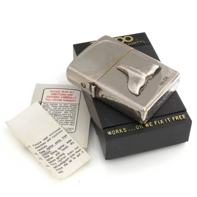 絶版/ヴィンテージ Zippo ジッポー 中古 2005年製造Whale クジラ 尾