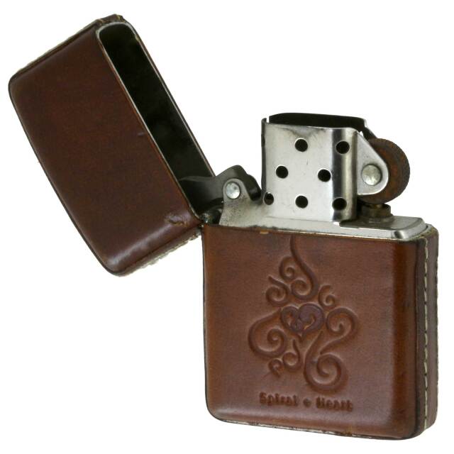 絶版/ヴィンテージ Zippo ジッポー 中古 年製造Spiral Heart 革巻き [C