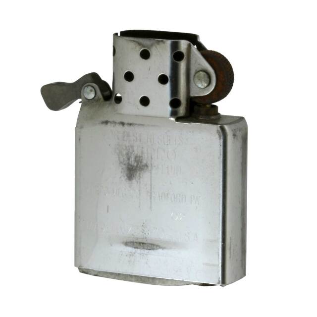 ビンテージzippoジッポ新品、傷あり 絶版/ヴィンテージ Zippo ジッポー 中古 年製造Spiral Heart 革