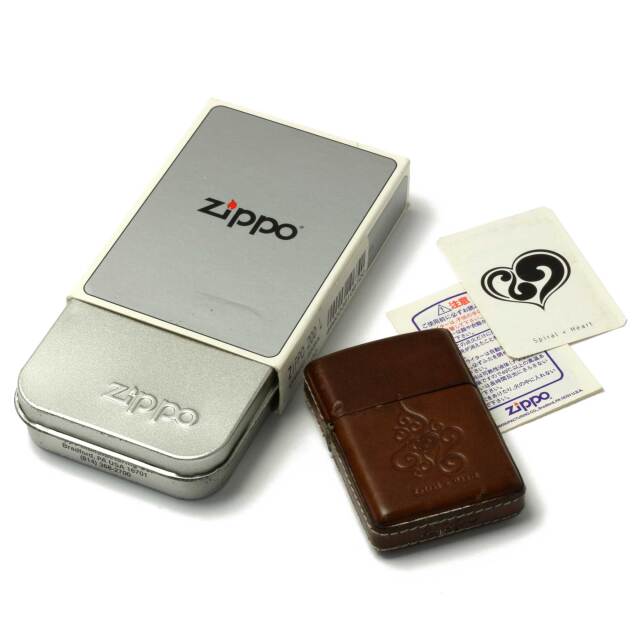 絶版/ヴィンテージ Zippo ジッポー 中古 年製造Spiral Heart 革