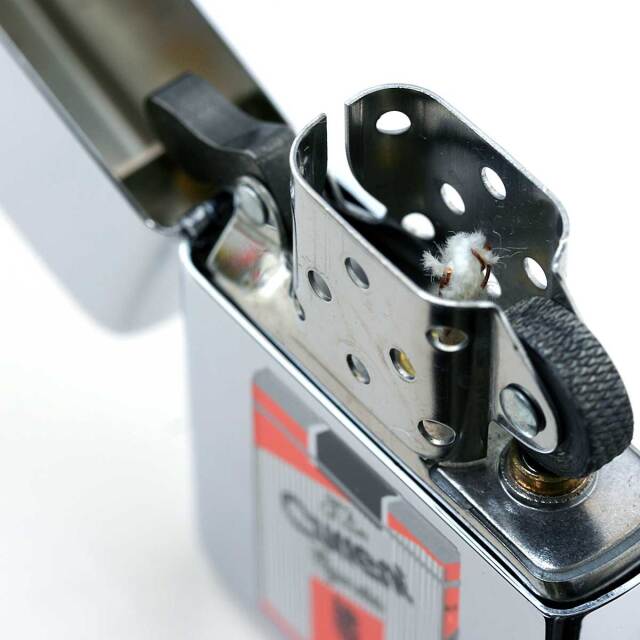 絶版/ヴィンテージ Zippo ジッポー 中古 2005年製造レトロたばこ
