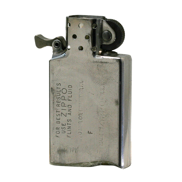 絶版/ヴィンテージ Zippo ジッポー 中古 2002年製造タバコ銘柄