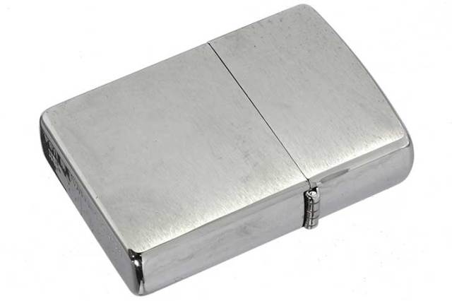 1996年.Zippo シルバーライター .アメリカ製(専用ケース付) 未使用品】zippo 1996年vintage Zロゴデザイン ハイポリッシュ