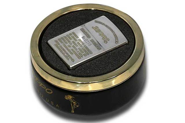 Zippo ジッポー 絶版・1997年製造 ウィンディー柄卓上灰皿付き LIMITED