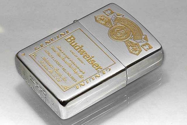 Zippo ジッポー 絶版・1993年製造 Budweiser KING OF BEERS 卓上灰皿付き No.0102
