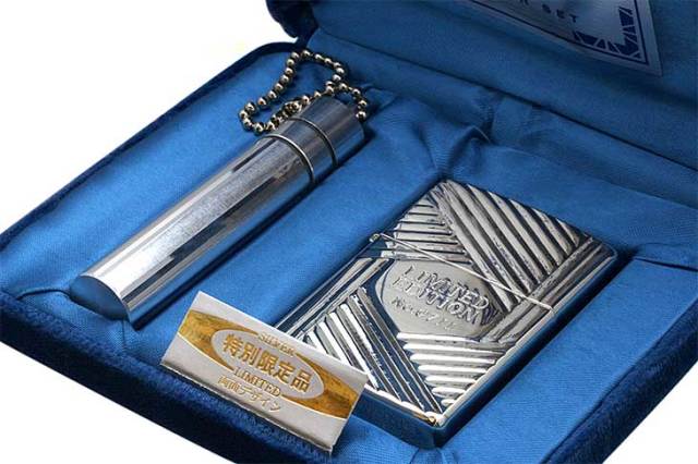 Zippo ジッポー 絶版・1996年製造 LIMITED EDITION オイルタンク付き