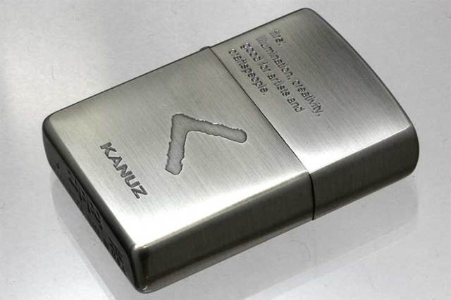 Zippo ジッポー 絶版・1998年製造 ルーン文字 KANUZ メール便可
