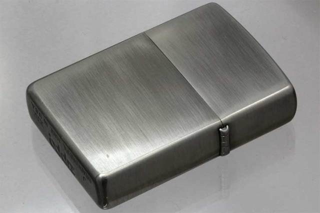 Zippo ジッポー 絶版・1998年製造 ルーン文字 TIR｜Zippo専門店