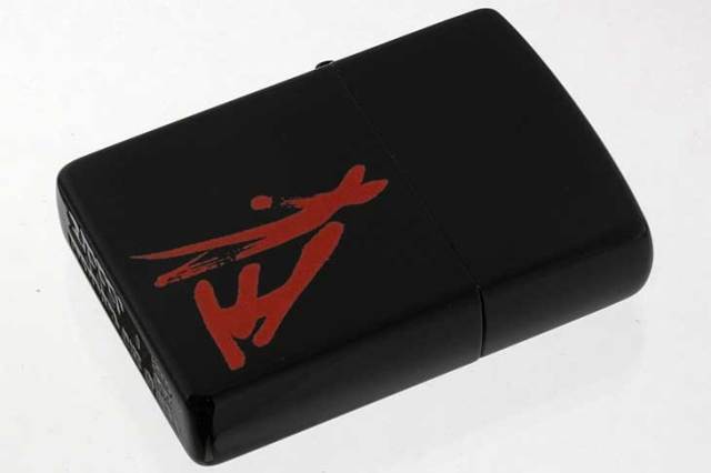 Zippo ジッポー 絶版・2000年製造 漢字 狂 メール便可