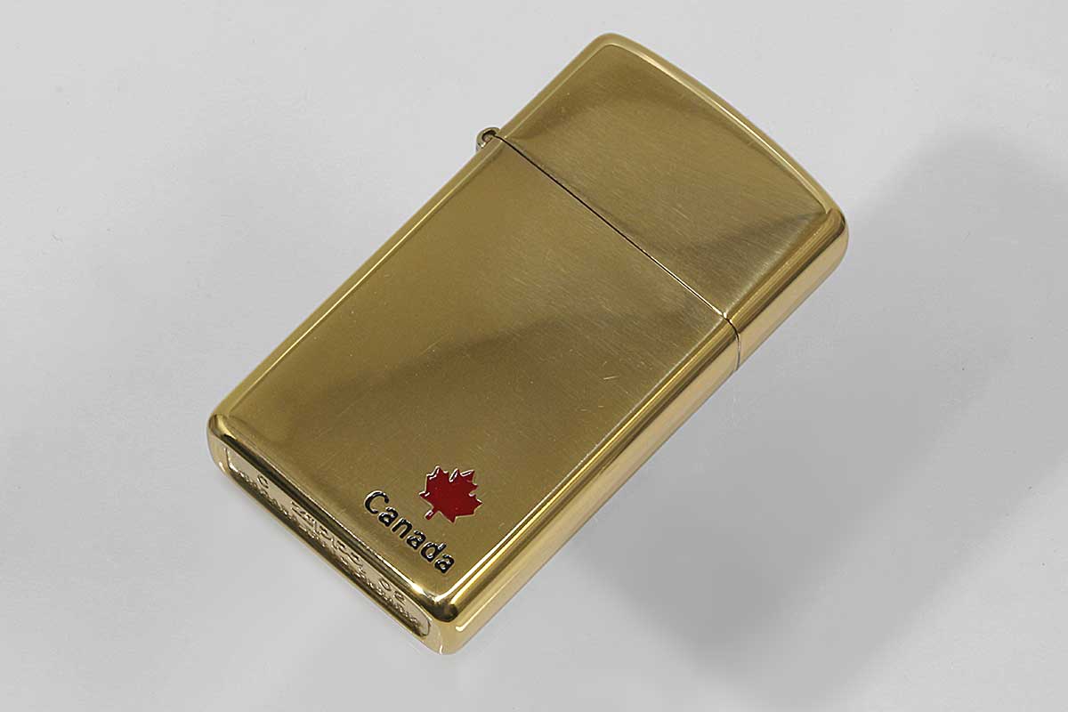 Zippo ジッポー 絶版・2002年製造 Canada デザイン スリム CANADA-G メール便可