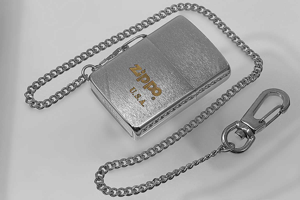 Zippo ジッポー 絶版・1982年製造 Zippo Logo チェーン付き