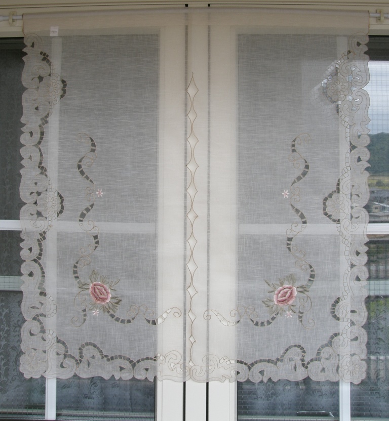 ♪♪カットワーク刺繍のれん♪♪